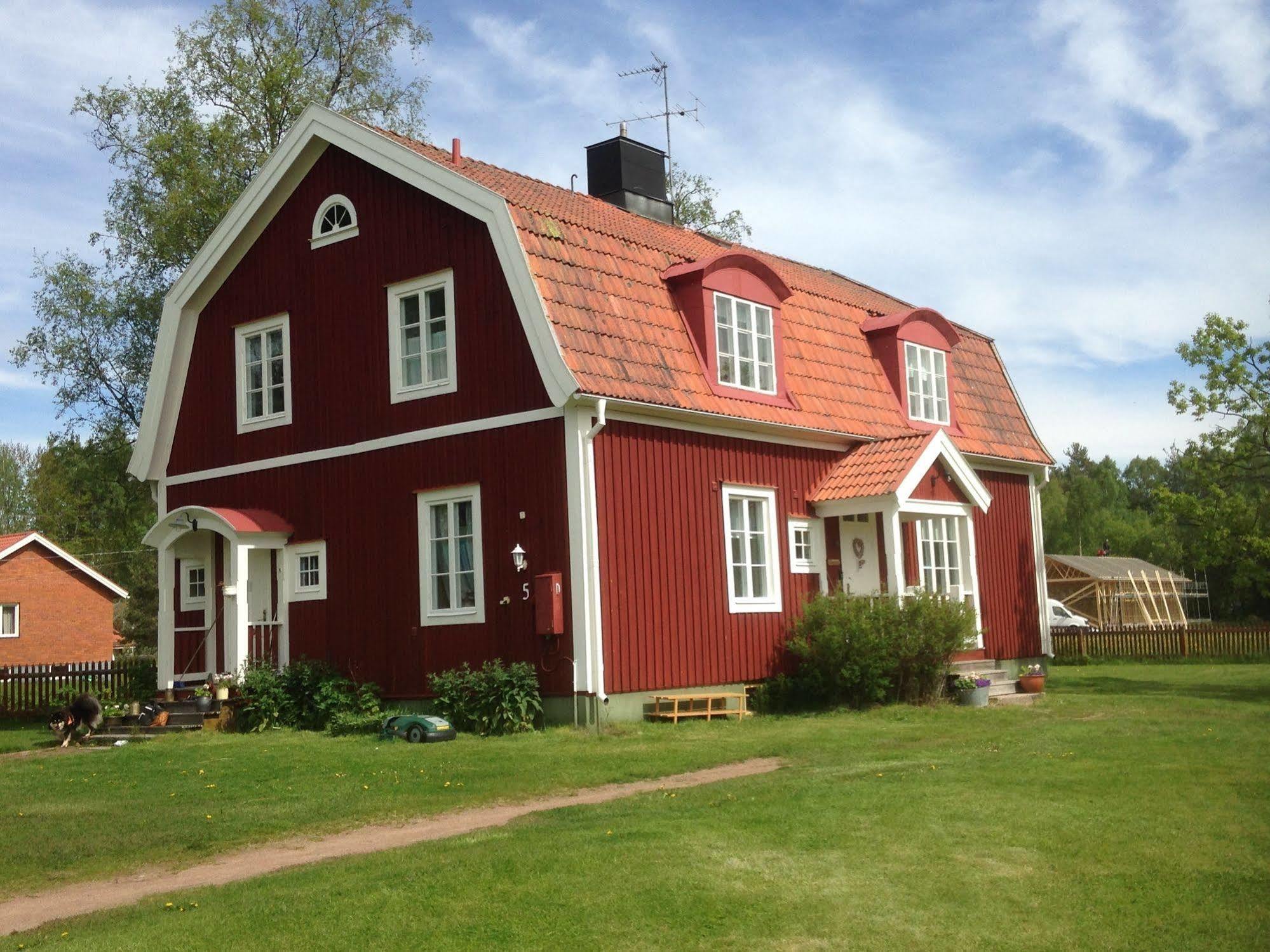 Mora Vandrarhem Och Gaesthem Vinas Exterior photo