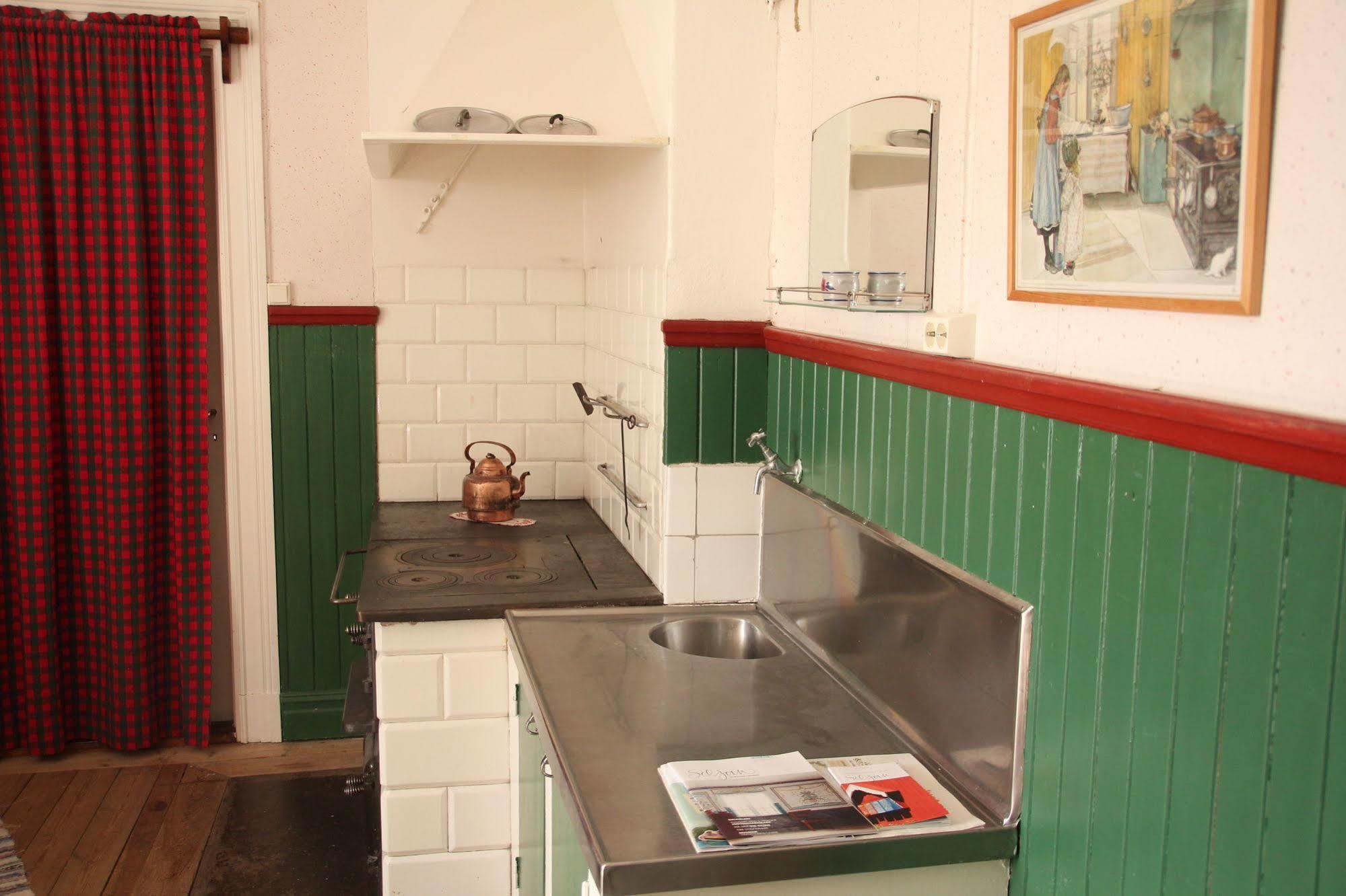 Mora Vandrarhem Och Gaesthem Vinas Exterior photo